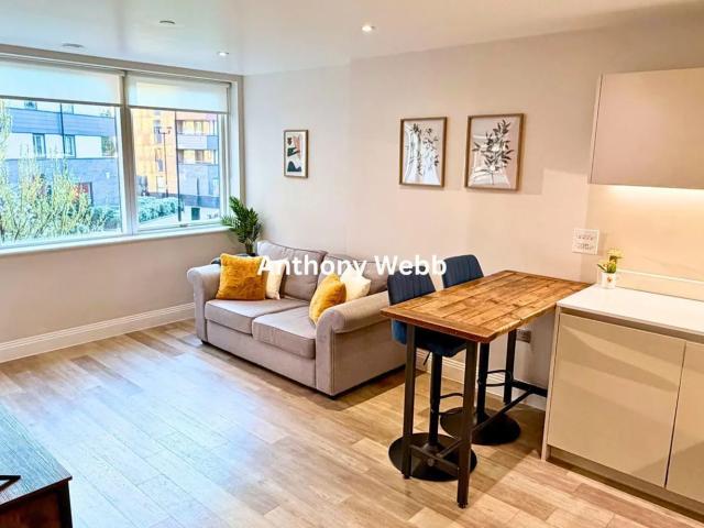 Apartment for rent in New Southgate, Greater London
