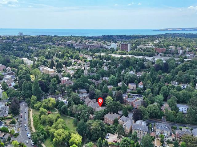 Apartment for rent in Branksome, Poole