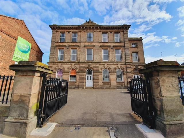 Apartment for rent in Beamhurst, Staffordshire