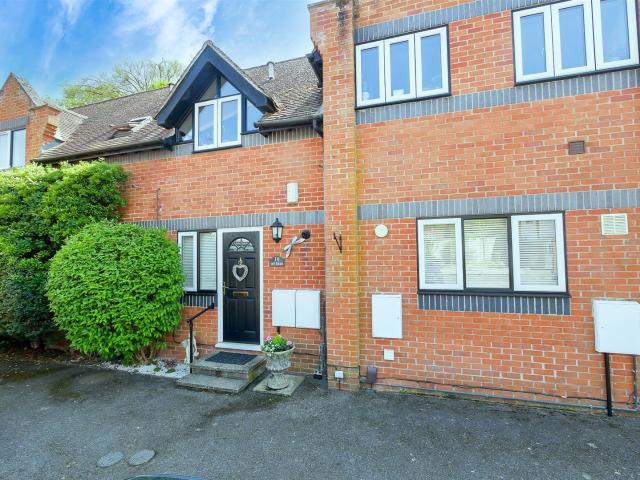 Apartment for rent in Berrick Salome, Oxfordshire