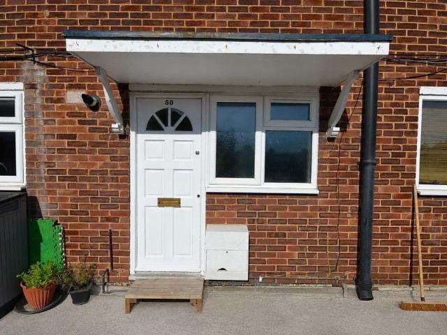 Apartment for rent in Five Acres, Hertfordshire