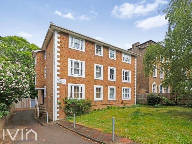 Apartment for rent in London Borough of Croydon, Waddon