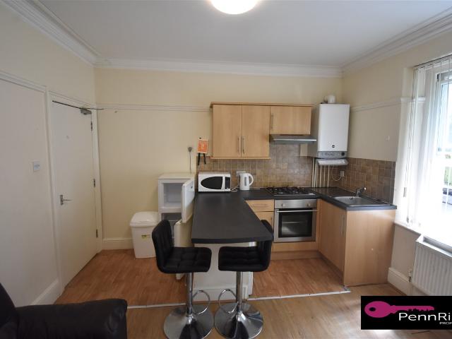 Apartment for rent in Plasnewydd, Falcon Lodge