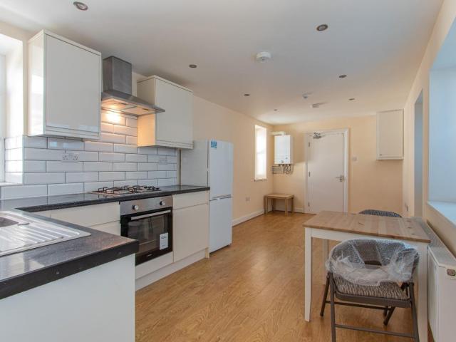 Apartment for rent in Plasnewydd, Cardiff