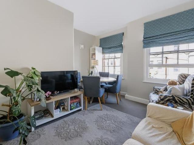 Apartment for rent in Clapham Junction, Greater London