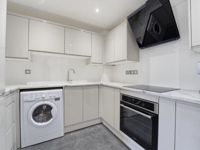 Apartment for rent in Harmondsworth, Greater London