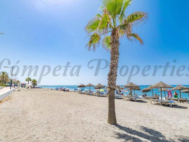 Apartamento en alquiler en Castillo Bajo-Conejito, La Axarquía