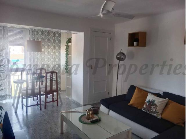Apartamento en alquiler en Castillo Bajo-Conejito, La Axarquía
