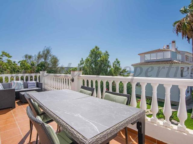 Casa en alquiler en Las Flores, Torrox