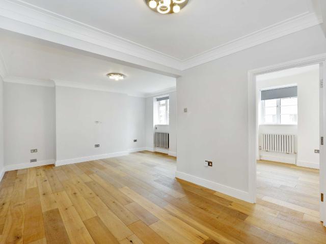 Apartment for rent in St. John's Wood, Cat Hill