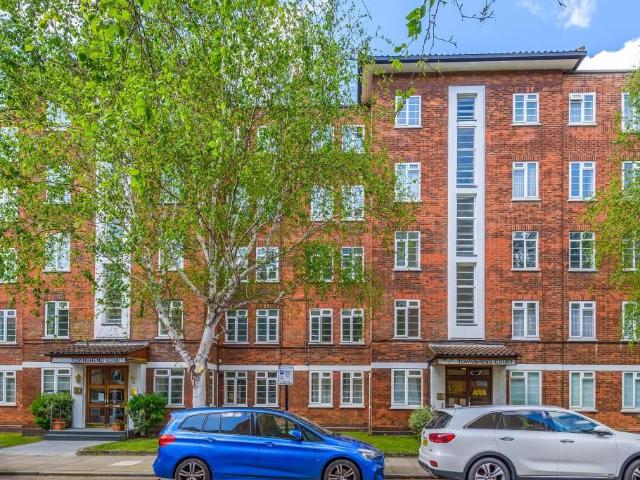 Apartment for rent in St. John's Wood, Greater London