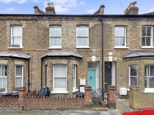 Apartment for rent in North Kensington, Greater London