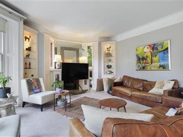 Apartment for rent in Earl's Court, Greater London