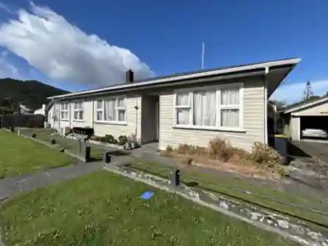 Apartment for rent in Cobden, West Coast