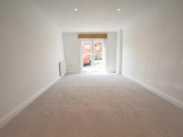 Apartment for rent in The Polygon, City Of Southampton
