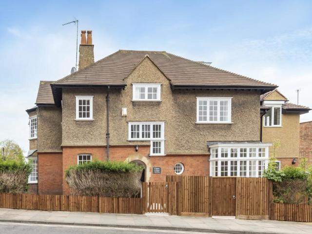 Apartment for rent in St Albans, Five Acres