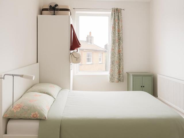 Apartment for rent in Furzedown, Greater London