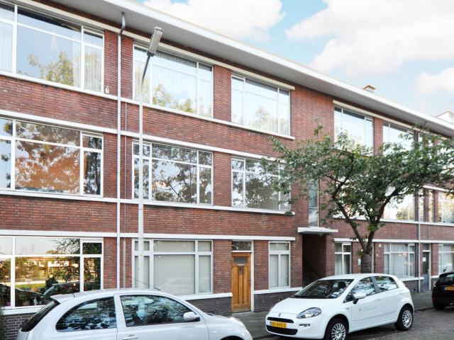 Appartement te huur in Laak, Zuid Holland