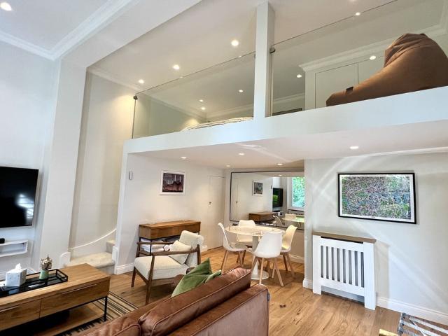 Apartment for rent in Earl's Court, Greater London