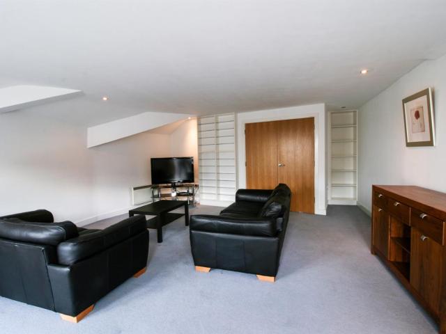 Apartment for rent in Park Central, Birmingham