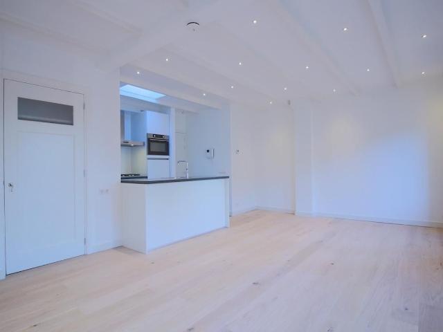 Appartement te huur in Zuid, Amsterdam