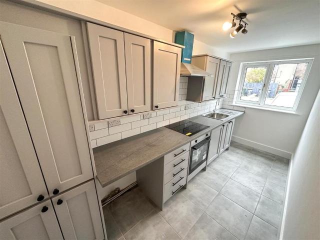 Apartment for rent in Belle Vue, South Yorkshire