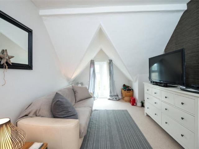 Apartment for rent in London Borough of Hounslow, Strand