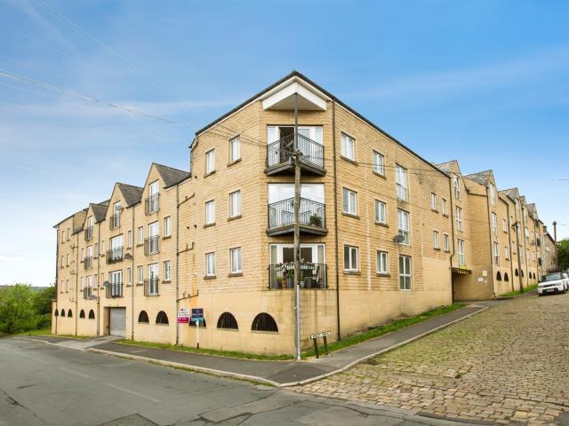 Apartment for rent in Akroydon, Halifax