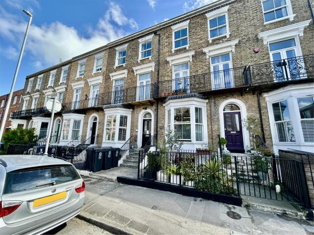 Apartment for rent in Westbrook, Acol