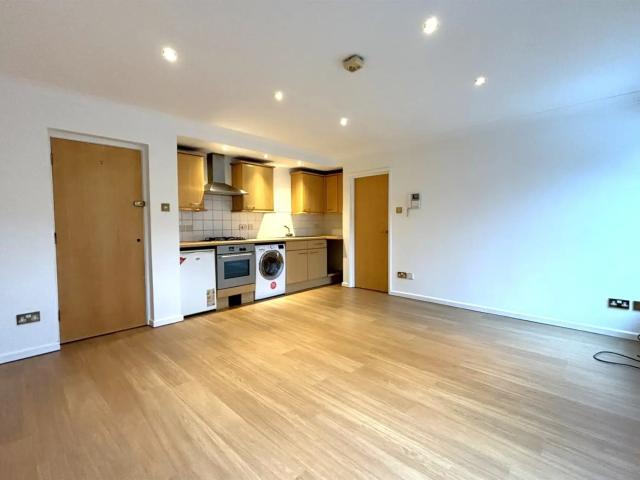 Apartment for rent in The Close, Hampshire
