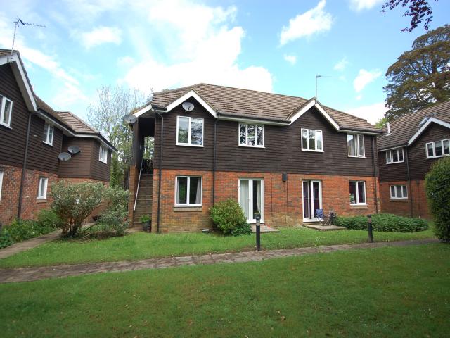 Apartment for rent in Uckfield, Cross In Hand