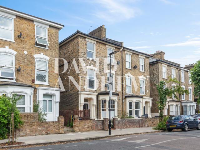 Apartment for rent in Brownswood Park, Stoke Newington