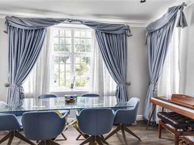 Apartment for rent in Roehampton, Greater London