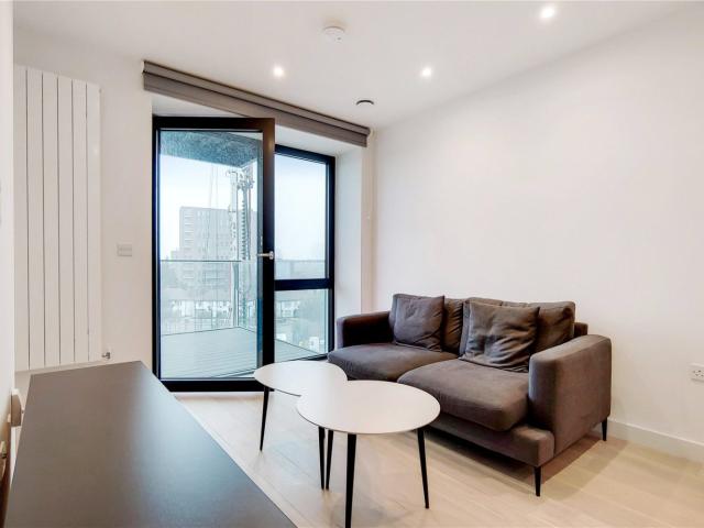 Studio for rent in Silvertown, Greater London