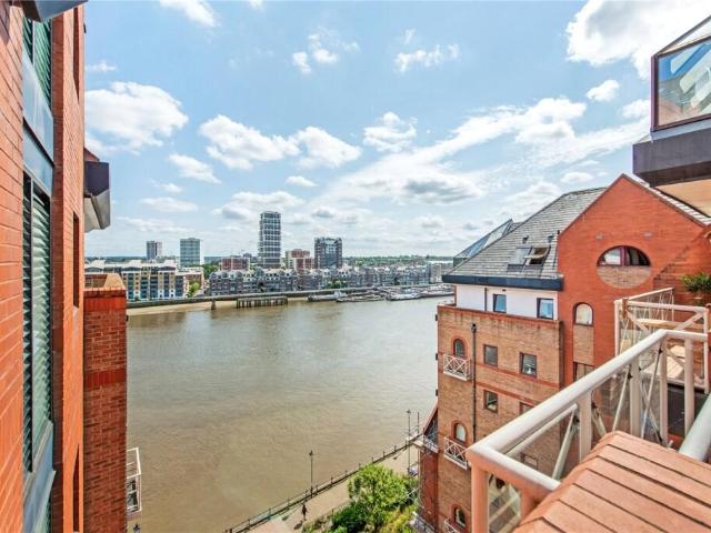 Apartment for rent in Sands End, Greater London
