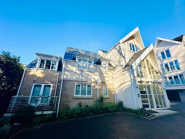 Apartment for rent in Poole