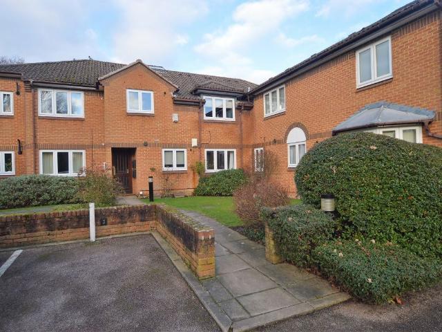 Apartment for rent in St Albans, Five Acres