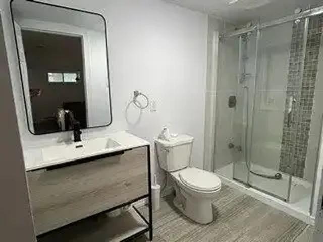 Apartment for rent in Saint-françois, Quebec
