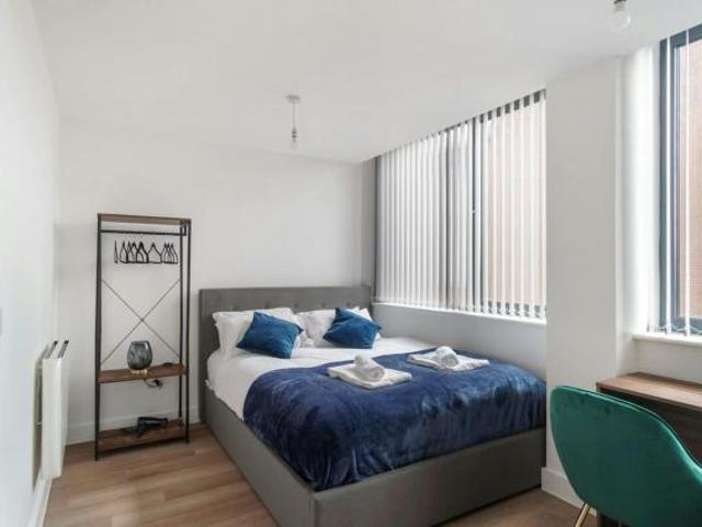 Apartment for rent in Gorse Hill, Trafford Park