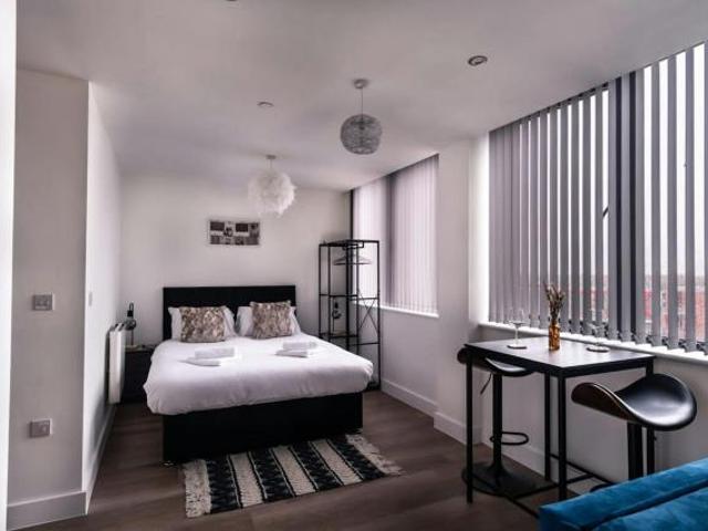Apartment for rent in Gorse Hill, Trafford Park