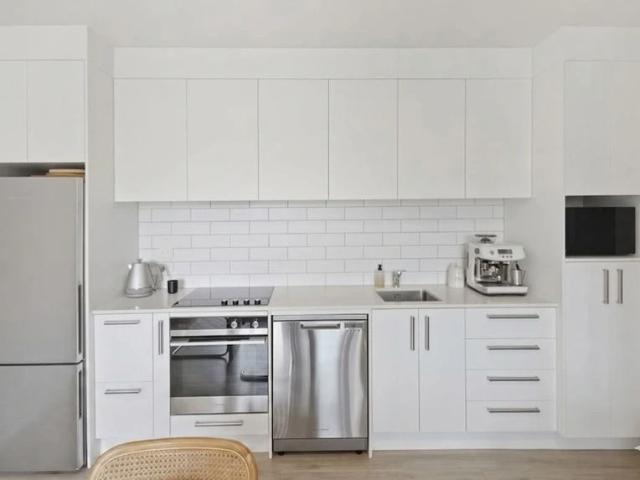 Apartment for rent in Point England