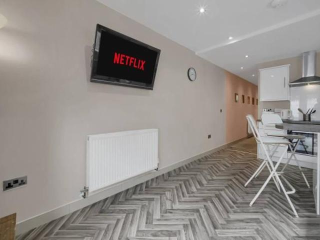 Apartment for rent in Falcon Lodge, Wales