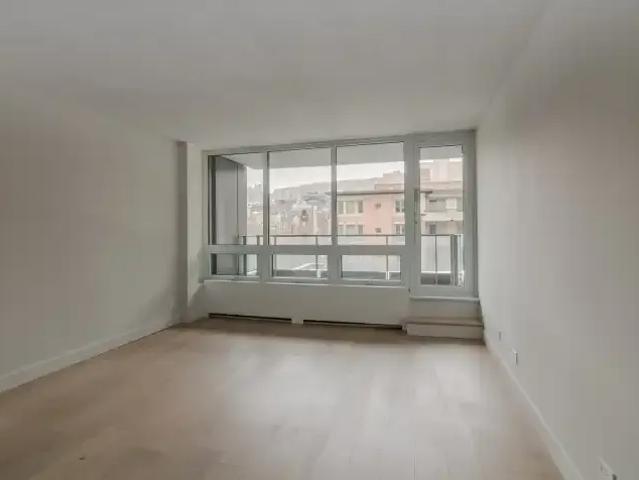 Apartment for rent in St. Leonard's, Quebec