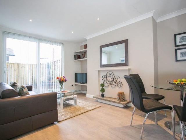 Apartment to rent in Bluebell, North Tipperary