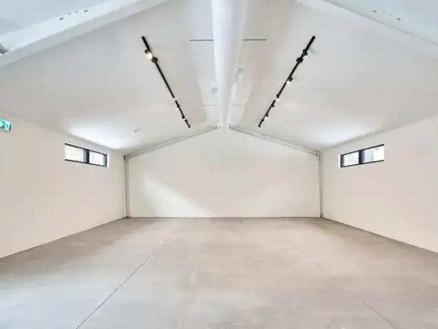 Apartment for rent in Somerset, Ottawa