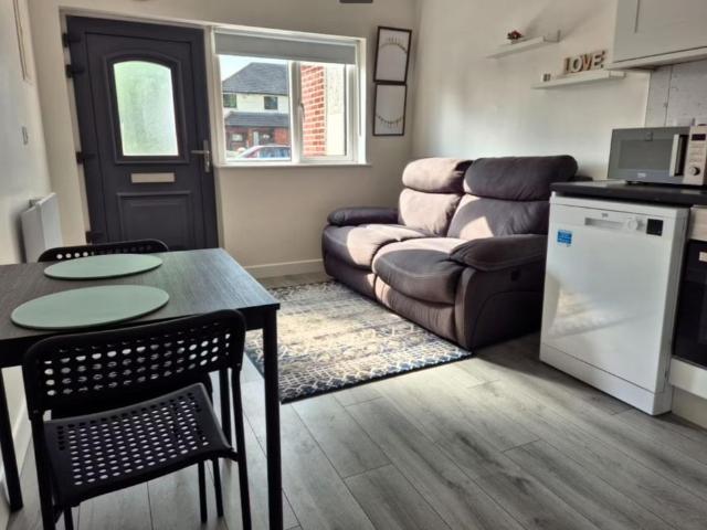 Apartment to rent in Bluebell, North Tipperary