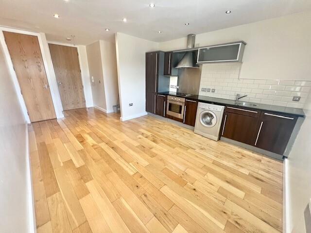 Apartment for rent in West Vale, West Yorkshire