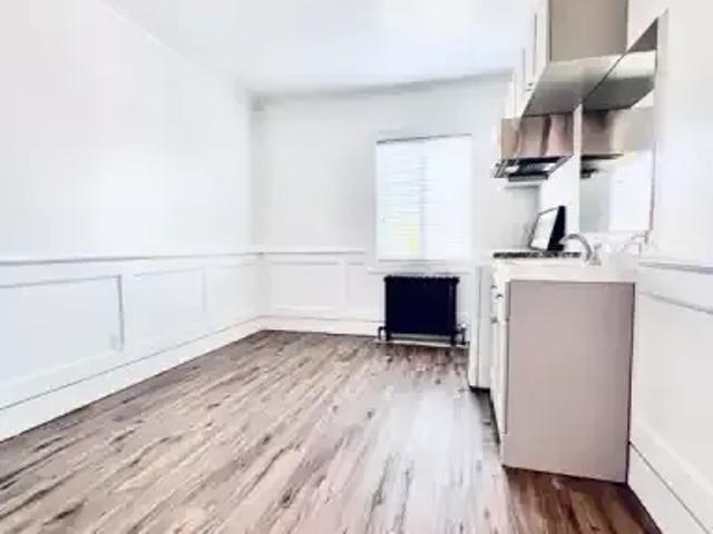 Apartment for rent in Vancouver, British Columbia