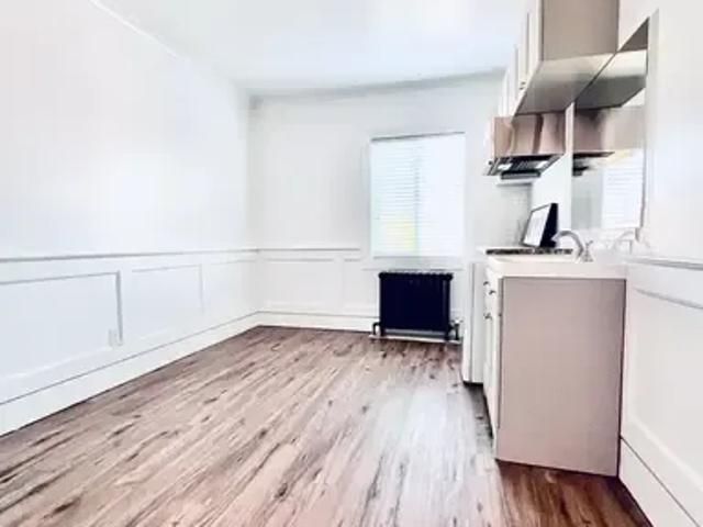 Apartment for rent in Vancouver, British Columbia