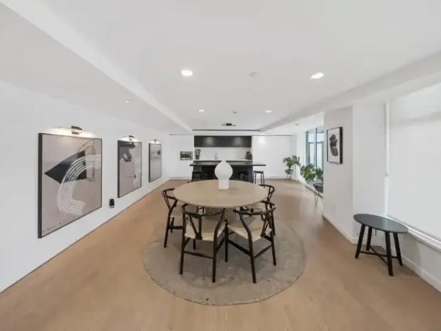 Apartment for rent in Vancouver, British Columbia